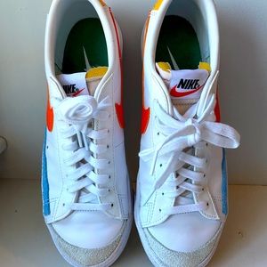 Nike Women's Blazer '77 Low Shoes Size 9